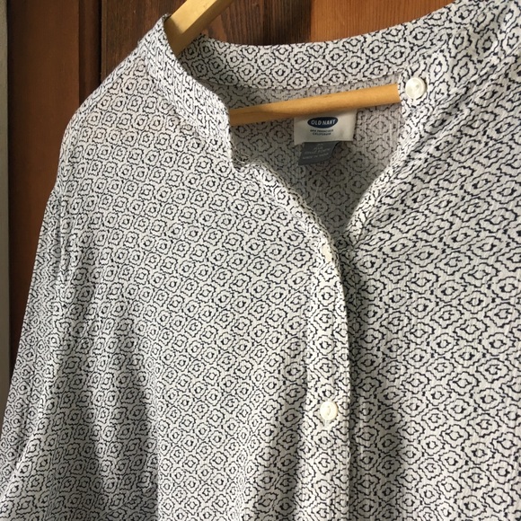 Old Navy Tops - Old Navy Patterned Blouse NWT
